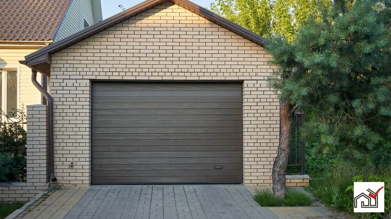 Should the Garage Door Be the Same Color as the House?