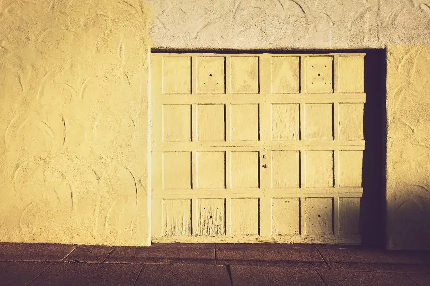 garage walls and texturing